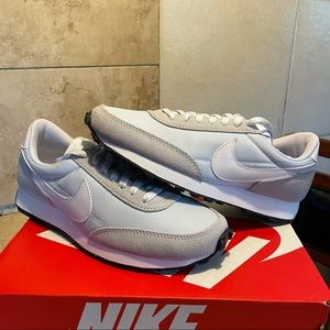 W Nike Daybreak ‘Football Grey’